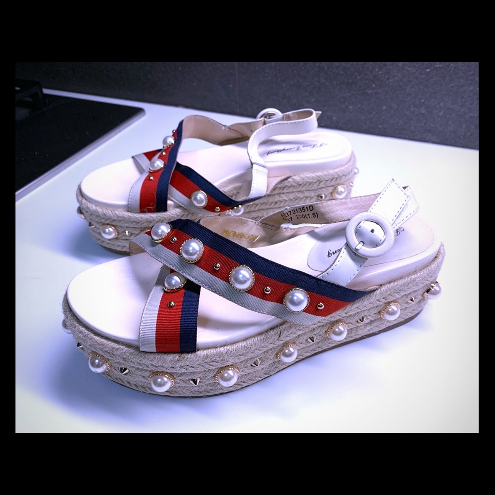 Fashion sandals! Mint condition never worn!